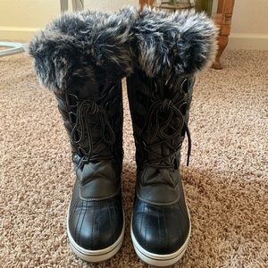 Snow Boots